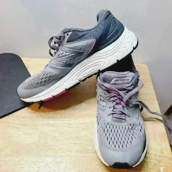 New Balance Shoes - New Balance 840 Running Sneaker Gray Purple Sz 9